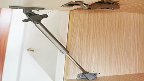 نقش لولاهای پمپی در دوام درب کابینت