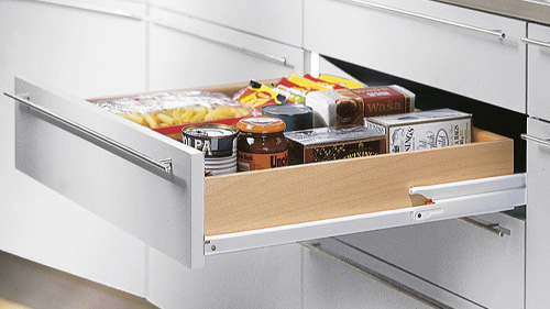 چرا ریل تاندم گزینه‌ای عالی برای آشپزخانه‌های مدرن است؟